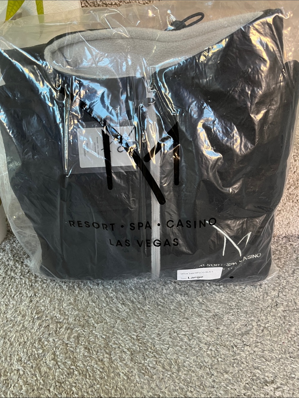 Las Vegas M resort Men’s Black Zip-Up Jacket